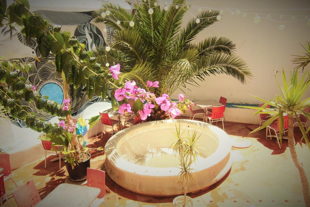 Hostel The White Butterfly Lagos Exterior photo